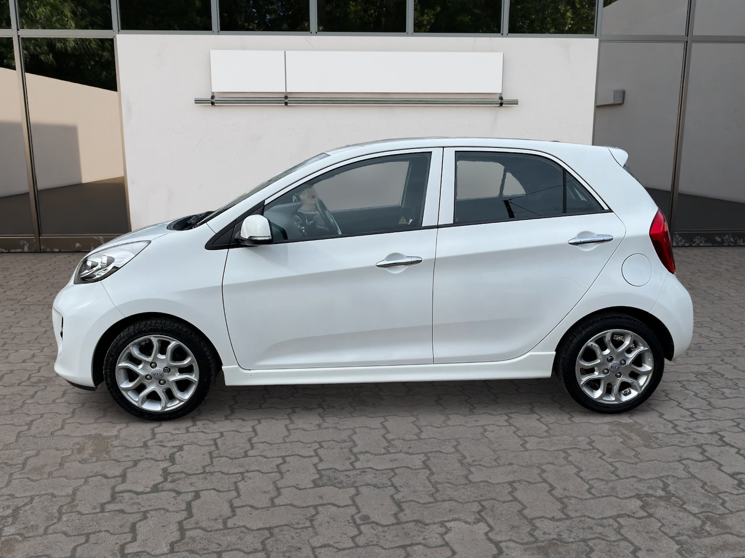 Used Kia Picanto 2015 for sale - 77877370: Photo 4