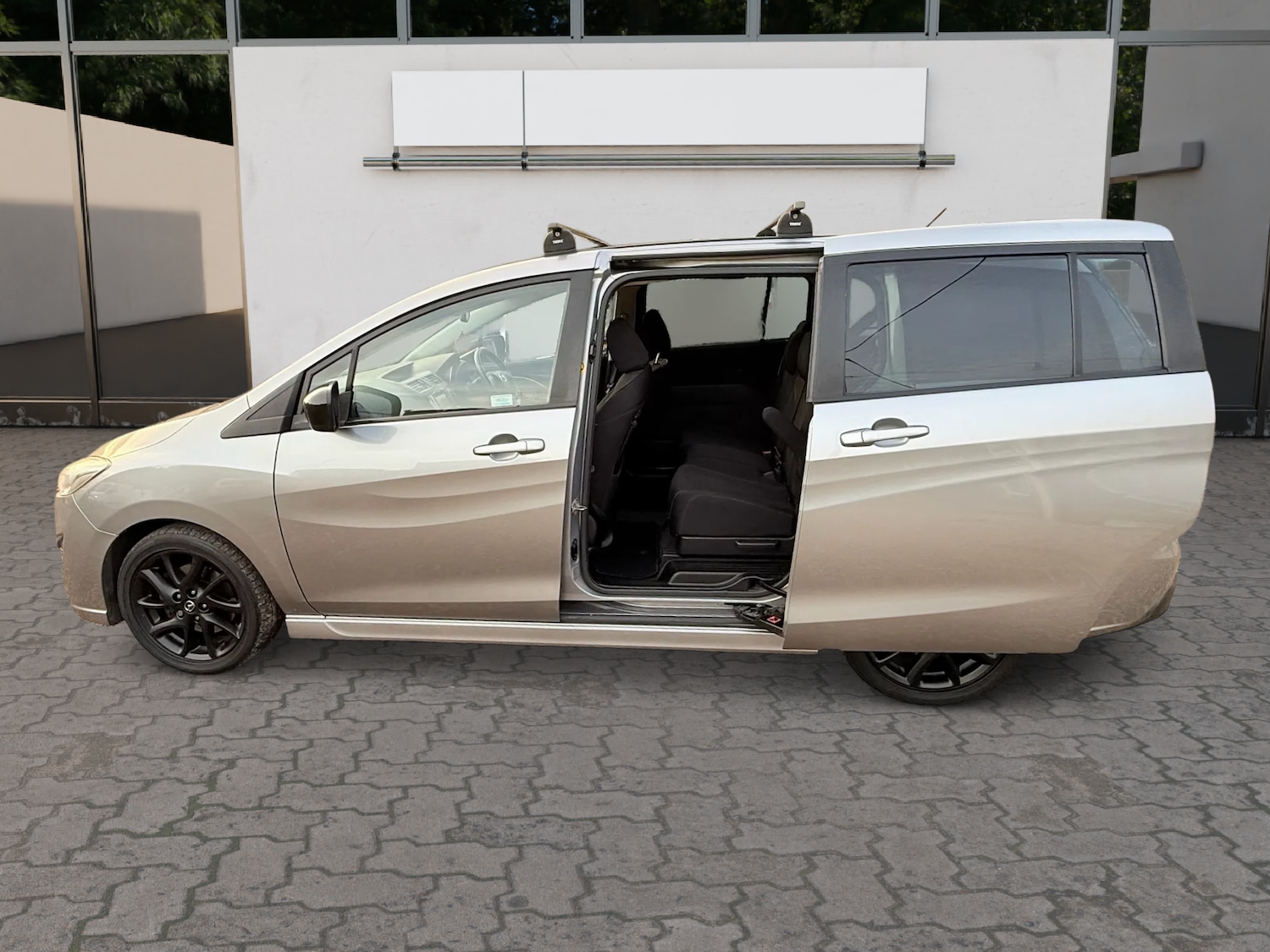 Used Mazda Mazda5 2013 for sale - 76505289: Photo 10