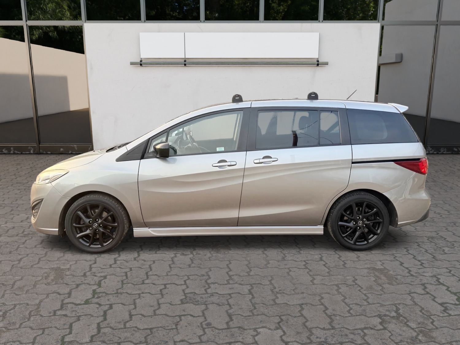 Used Mazda Mazda5 2013 for sale - 76505289: Photo 4