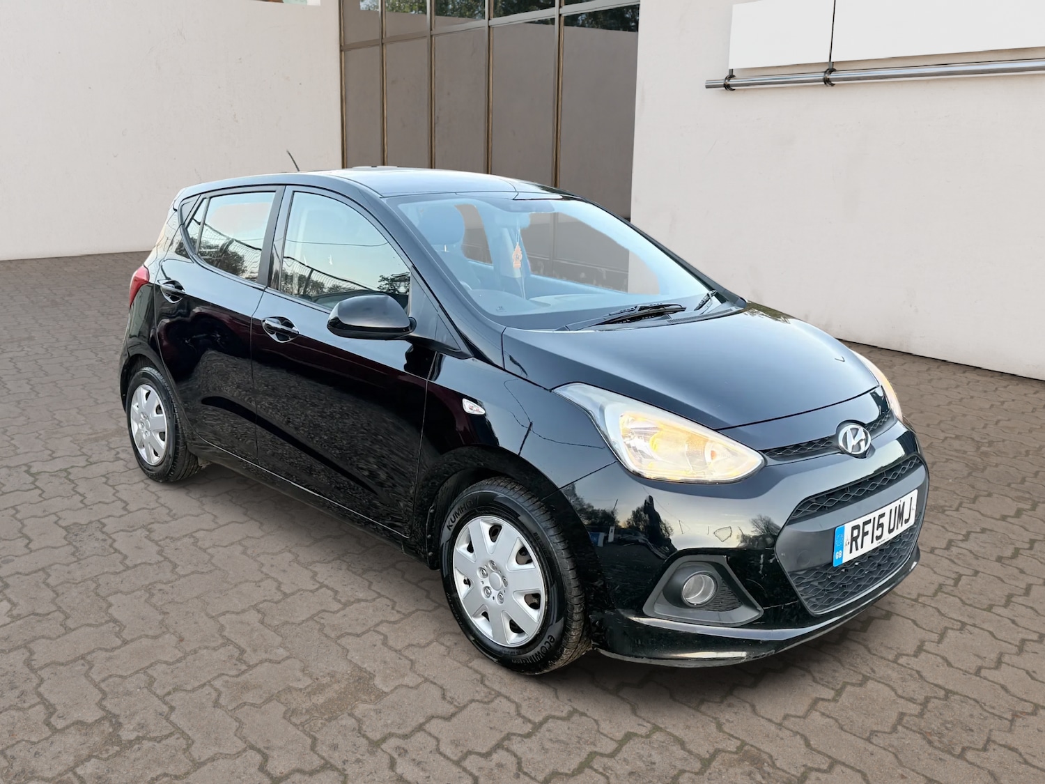 Used Hyundai i10 2015 for sale - 76665220: Photo 1