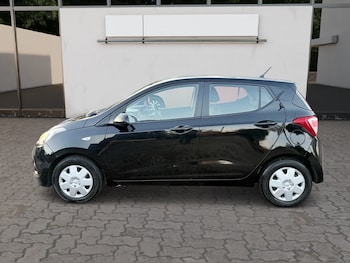 Used Hyundai i10 2015 for sale - 76665220: Photo