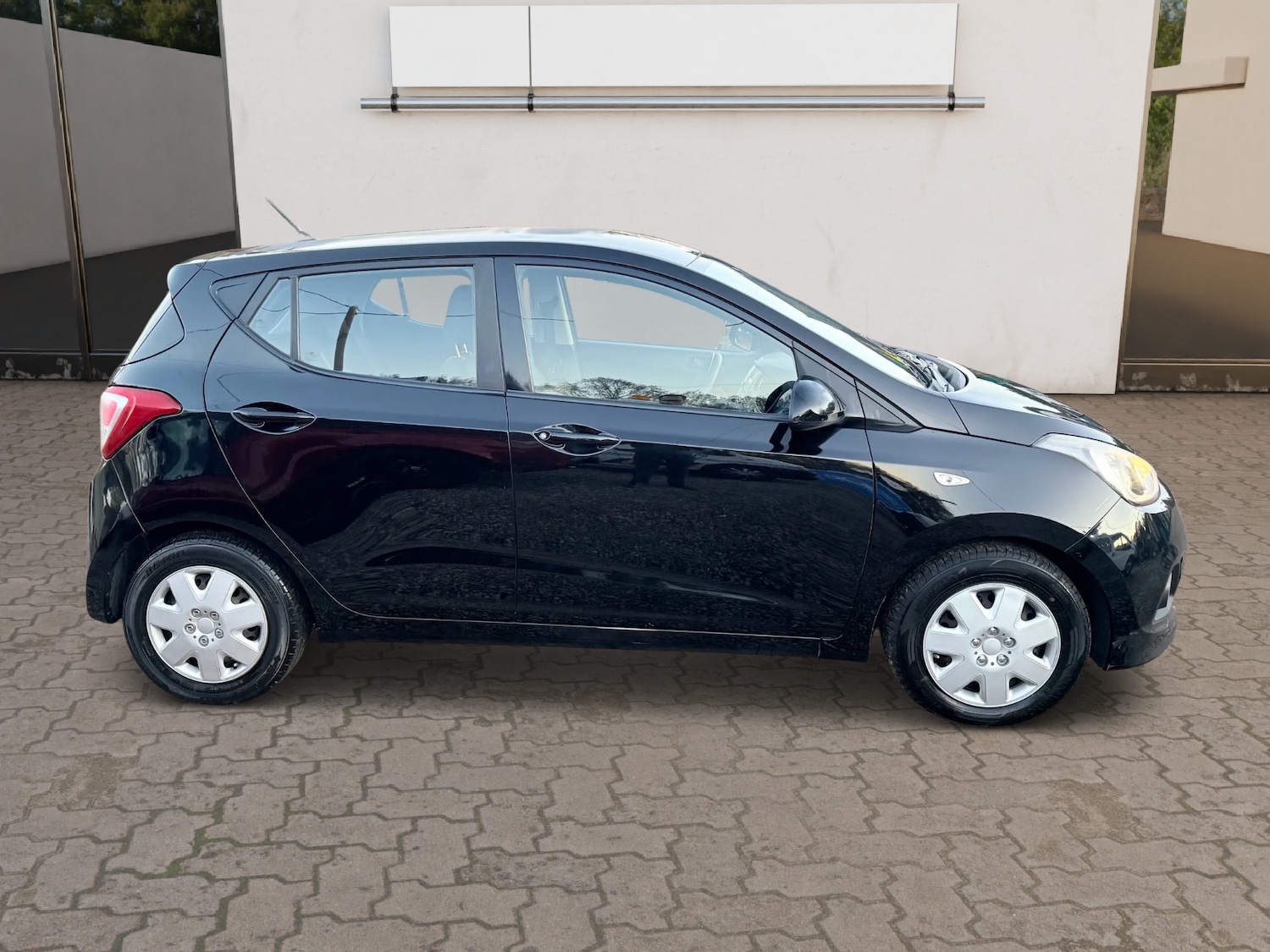 Used Hyundai i10 2015 for sale - 76665220: Photo 8