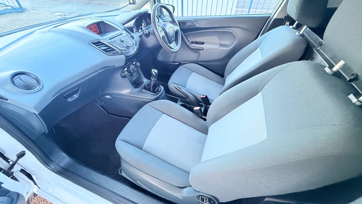 Used Ford Fiesta 2011 for sale - 77954415: Photo 14