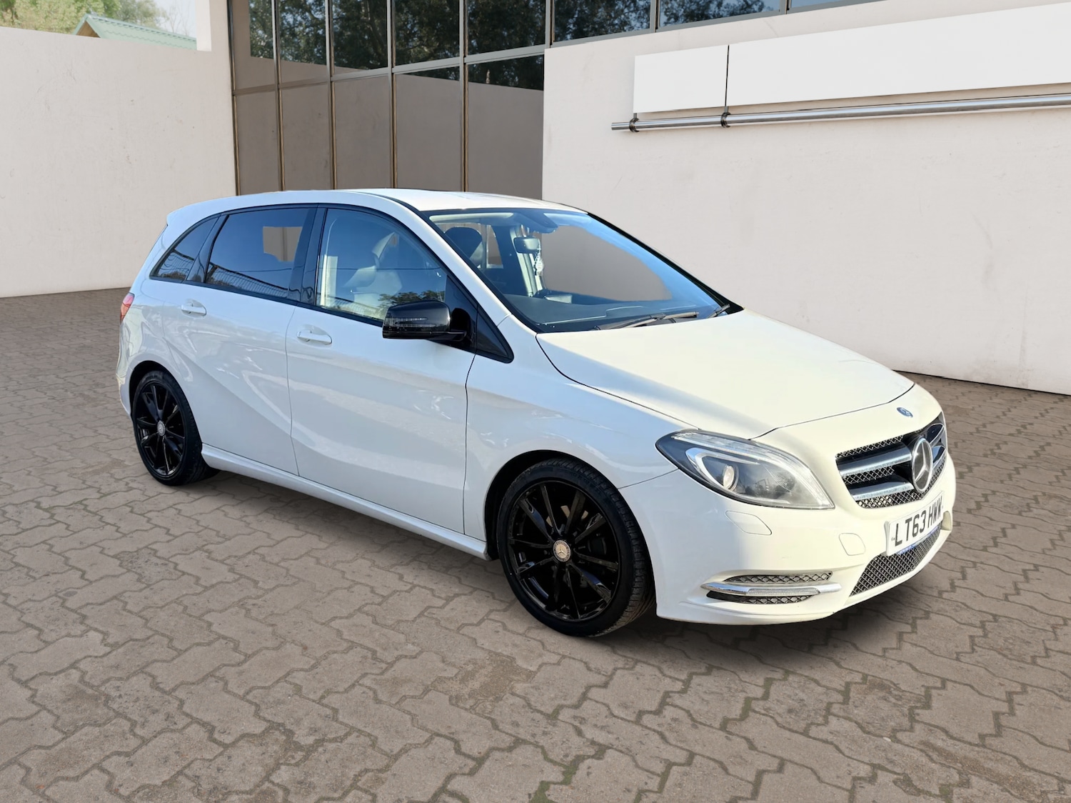 Used Mercedes-Benz B Class 2013 for sale - 76709806: Photo 1