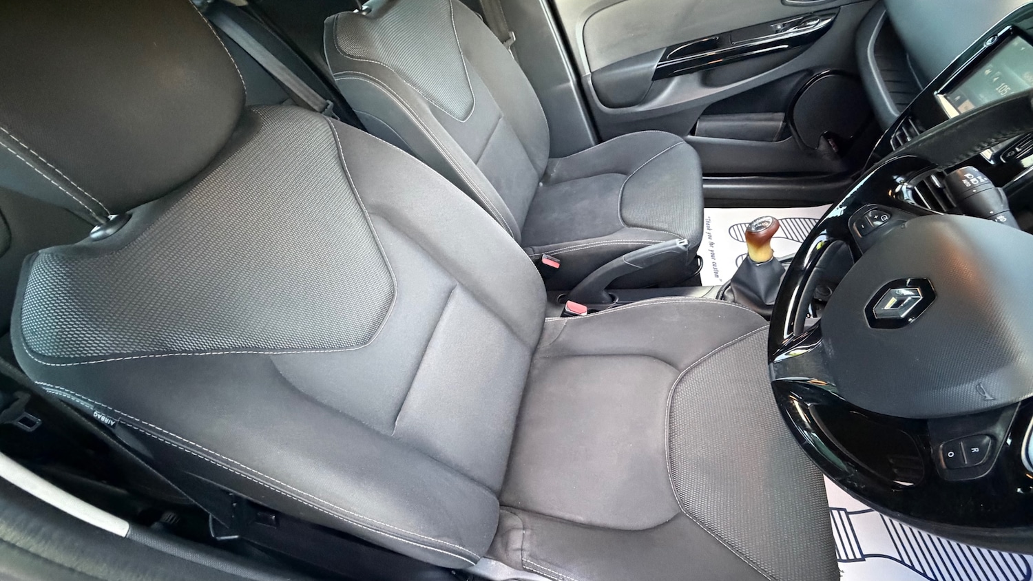 Used Renault Clio 2014 for sale - 77318654: Photo 18