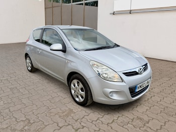 Used Hyundai i20 2011 for sale - 79575913: Photo