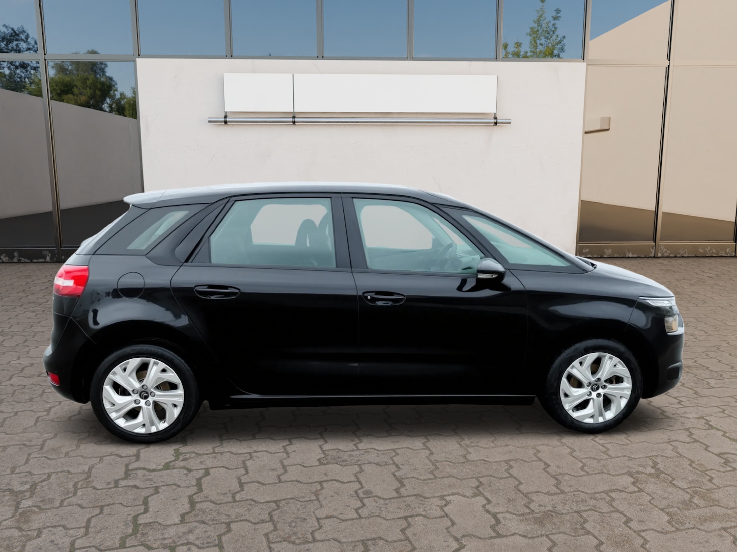 Used Citroen C4 Picasso 2016 for sale - 77517796: Photo 8