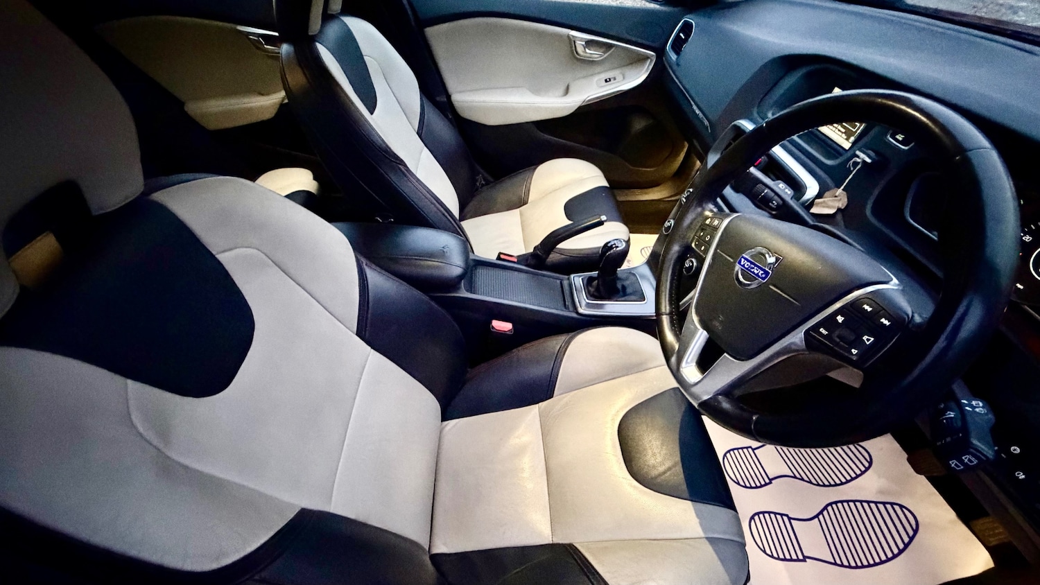 Used Volvo V40 2015 for sale - 77235855: Photo 12