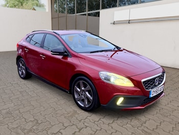 Used Volvo V40 2015 for sale - 77235855: Photo