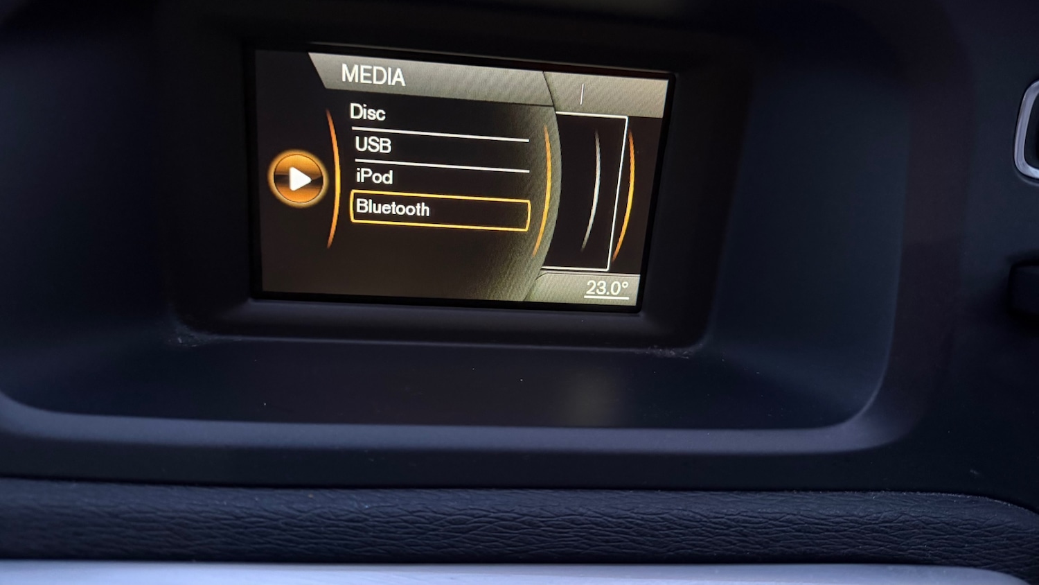 Used Volvo V40 2015 for sale - 77235855: Photo 21