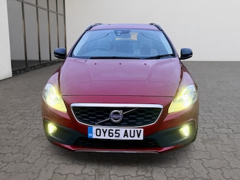 Used Volvo V40 2015 for sale - 77235855: Photo