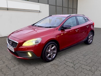 Used Volvo V40 2015 for sale - 77235855: Photo
