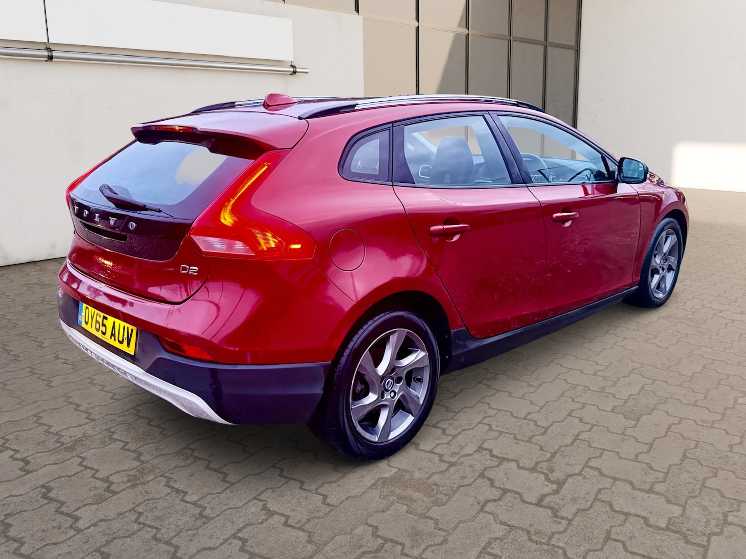 Used Volvo V40 2015 for sale - 77235855: Photo 7
