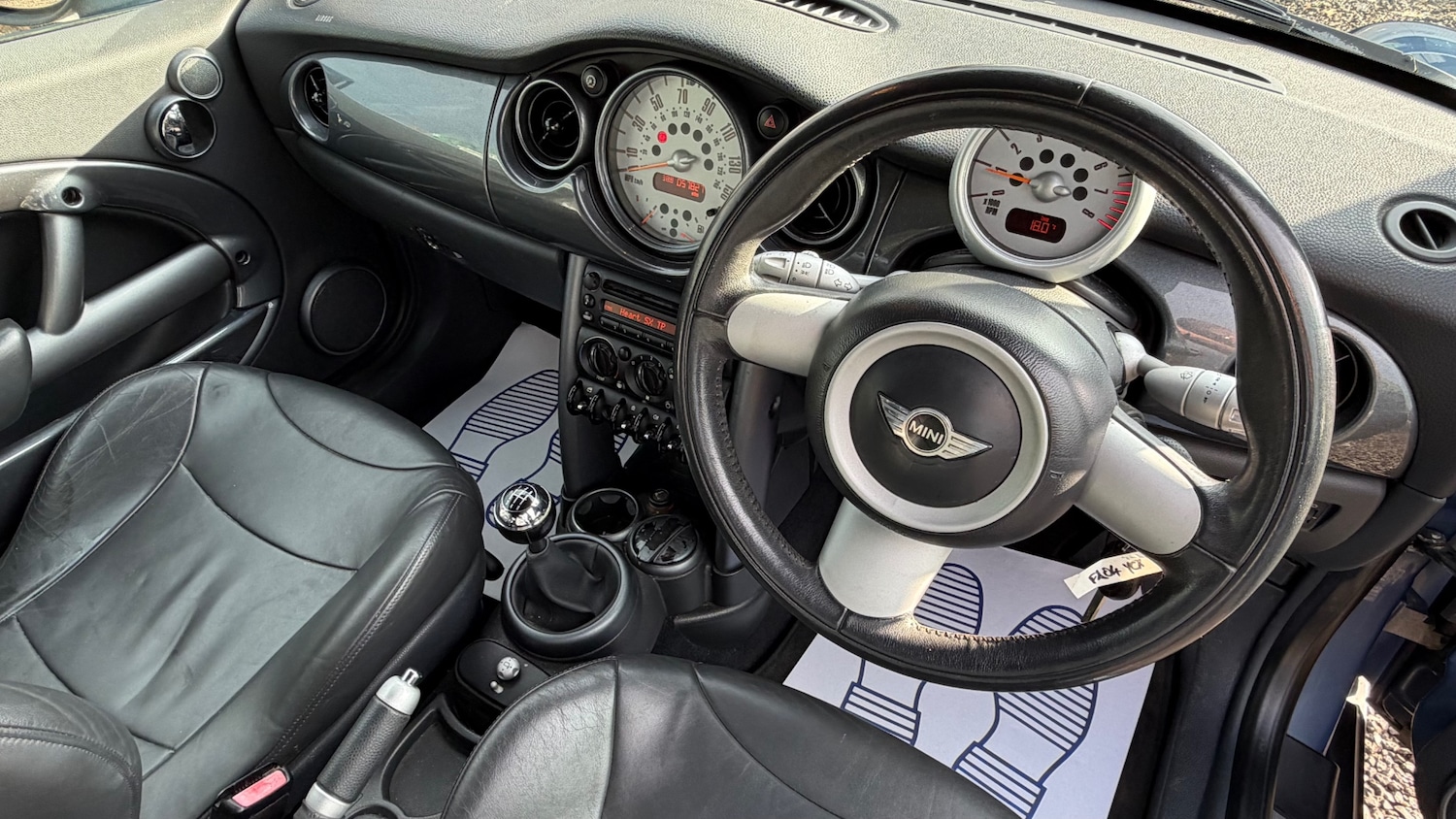 Used MINI Convertible 2004 for sale - 78085460: Photo 11