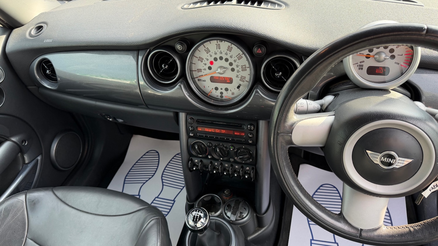 Used MINI Convertible 2004 for sale - 78085460: Photo 13