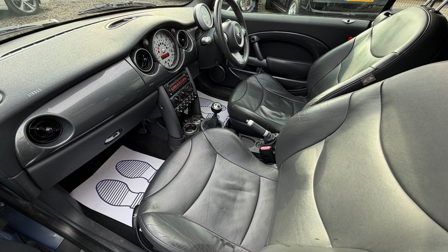 Used MINI Convertible 2004 for sale - 78085460: Photo 18