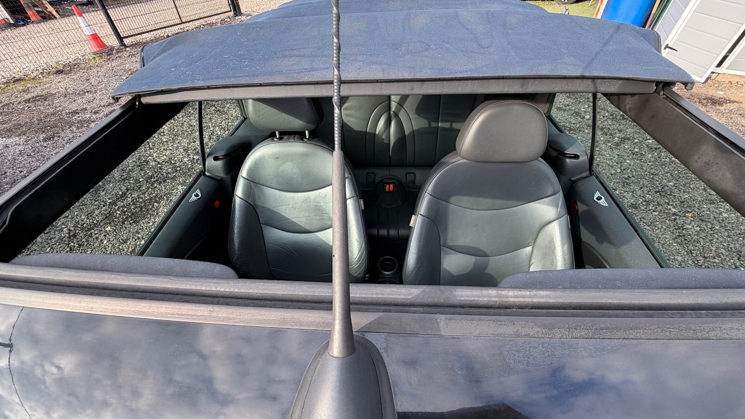 Used MINI Convertible 2004 for sale - 78085460: Photo 21