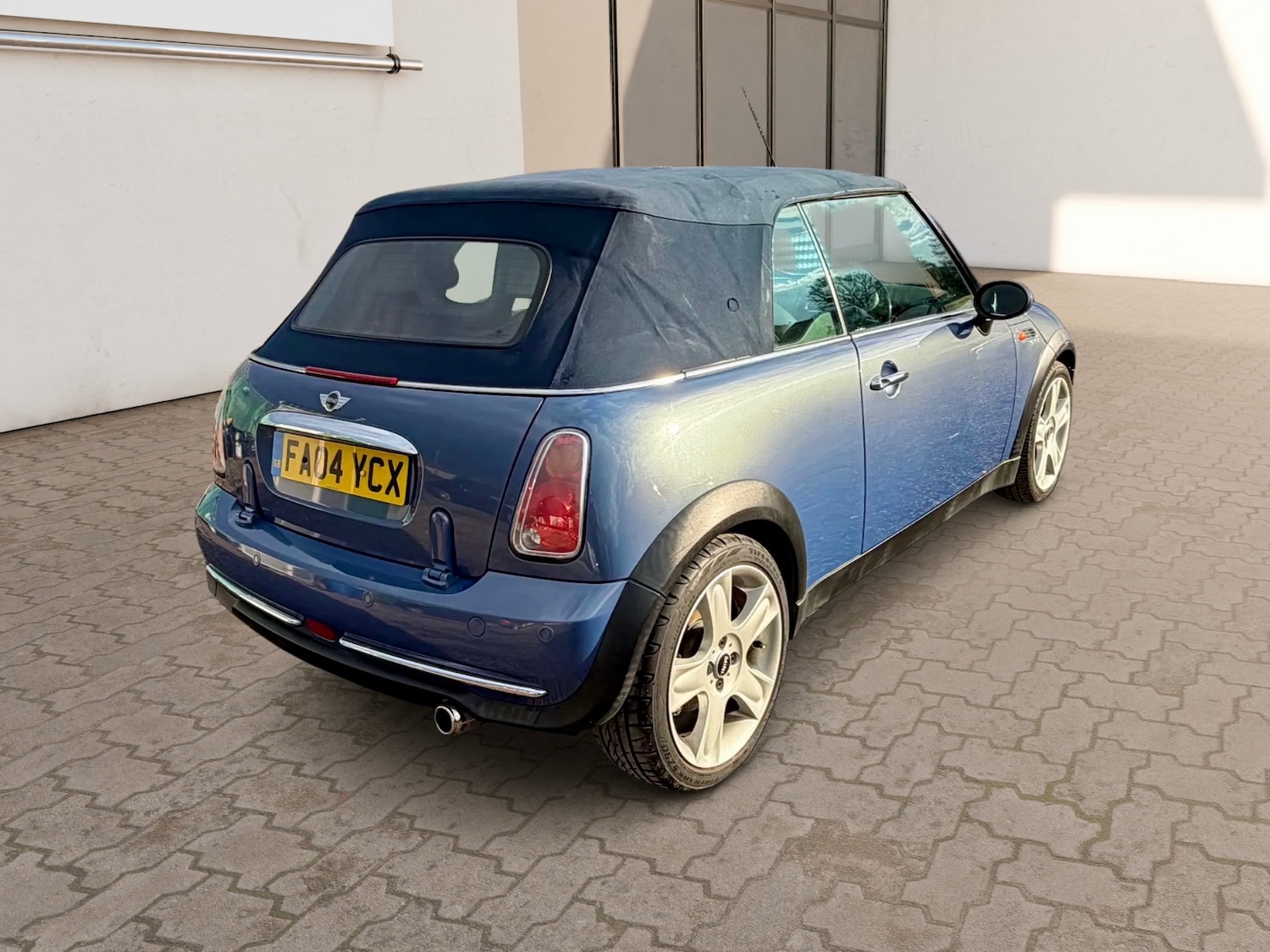 Used MINI Convertible 2004 for sale - 78085460: Photo 7