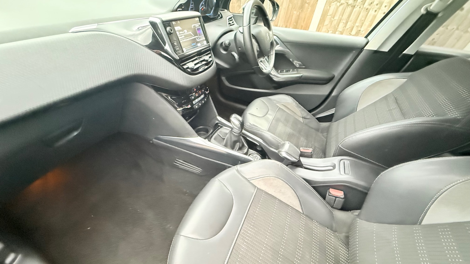 Used Peugeot 2008 2014 for sale - 76960167: Photo 15