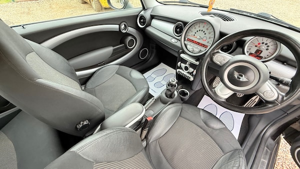 Used MINI Hatch 2010 for sale - 76146570: Photo 12