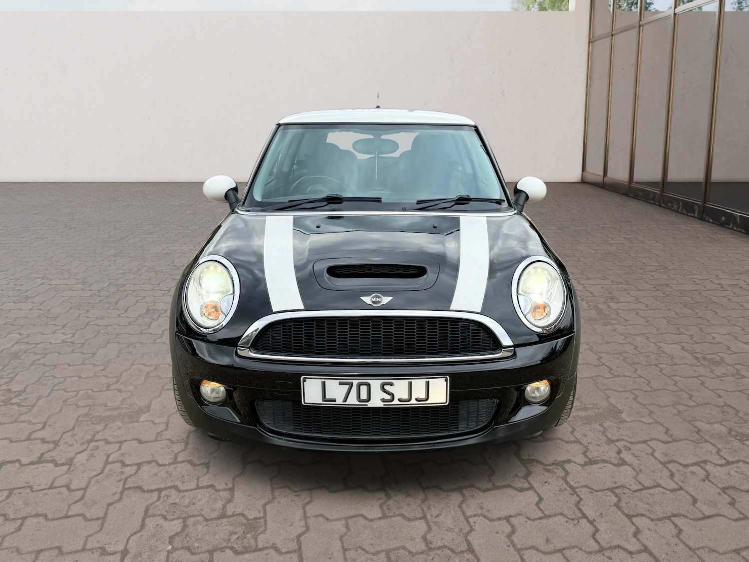 Used MINI Hatch 2010 for sale - 76146570: Photo 2