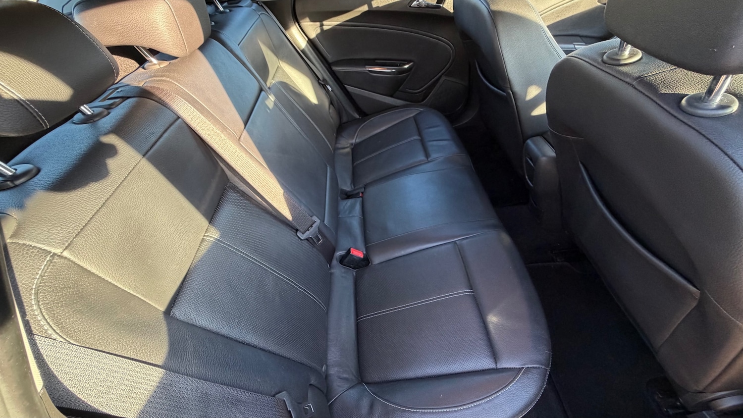 Used Vauxhall Astra 2011 for sale - 77721645: Photo 16