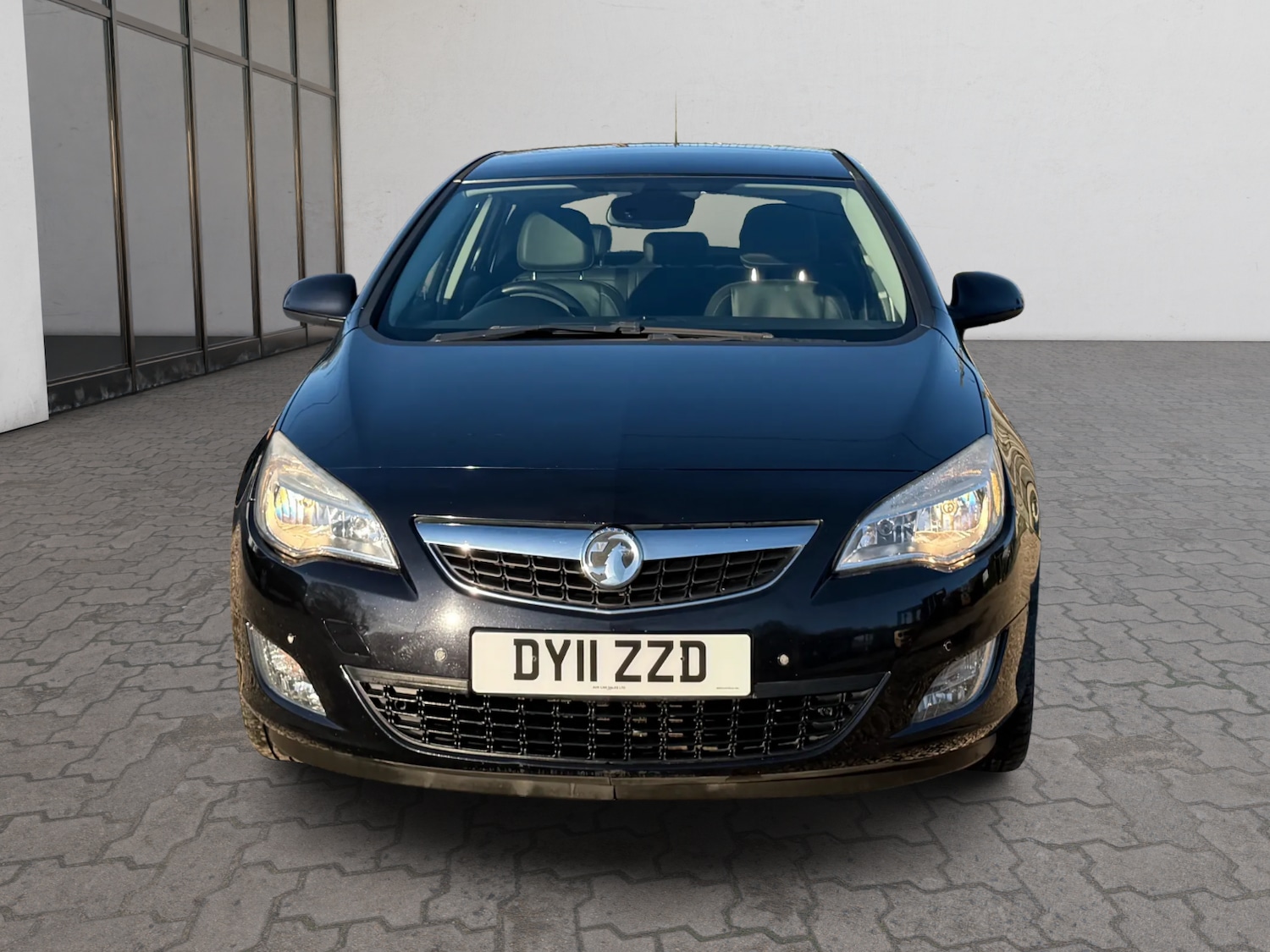 Used Vauxhall Astra 2011 for sale - 77721645: Photo 2