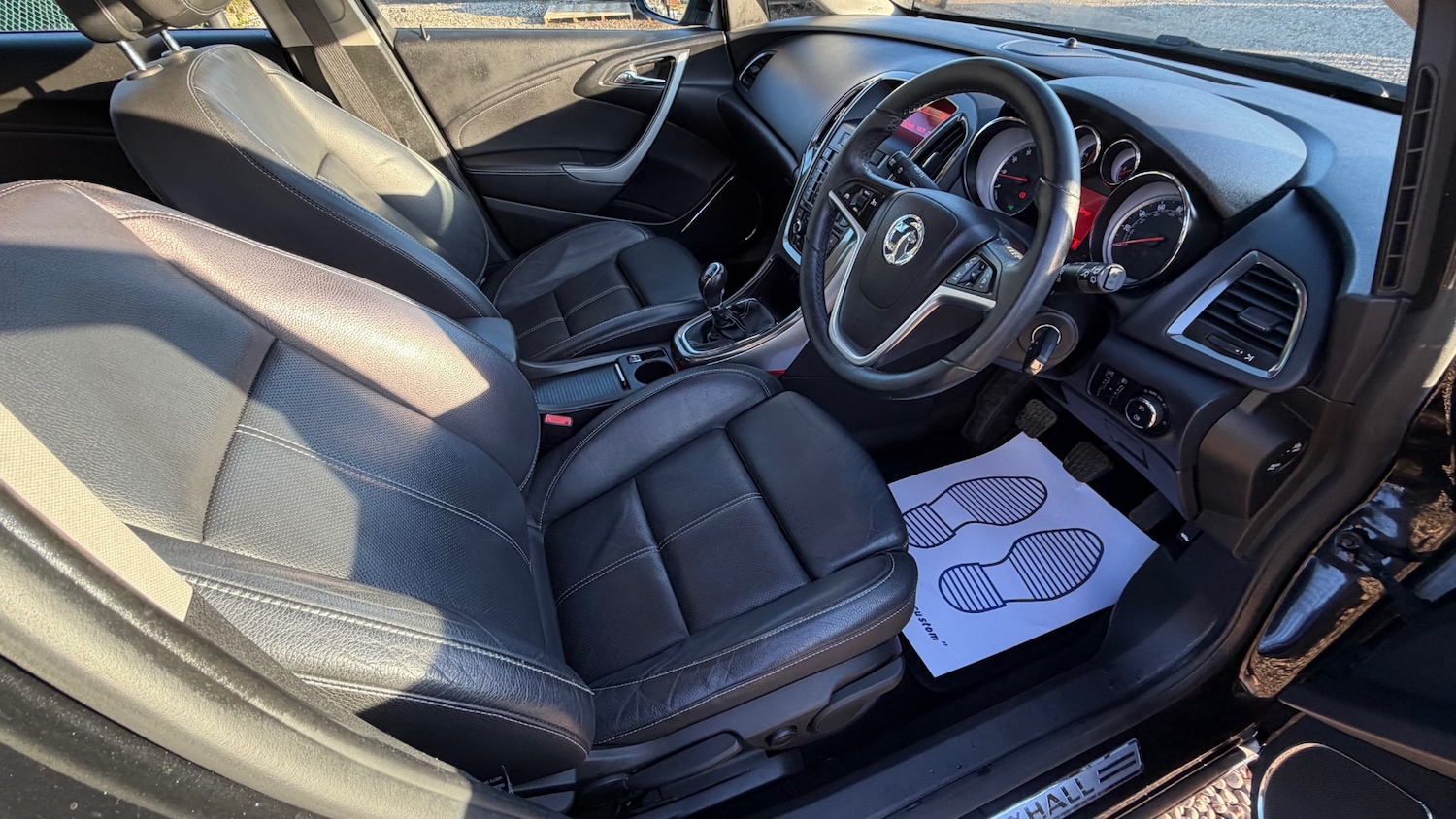 Used Vauxhall Astra 2011 for sale - 77721645: Photo 8