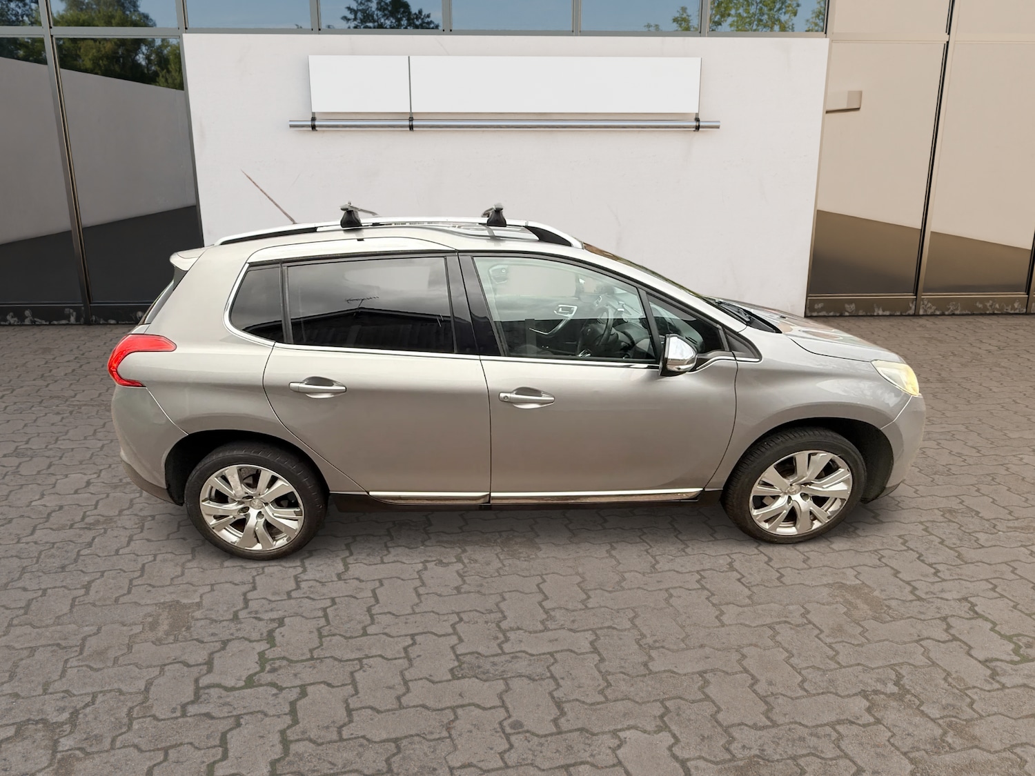 Used Peugeot 2008 2014 for sale - 77954350: Photo 8