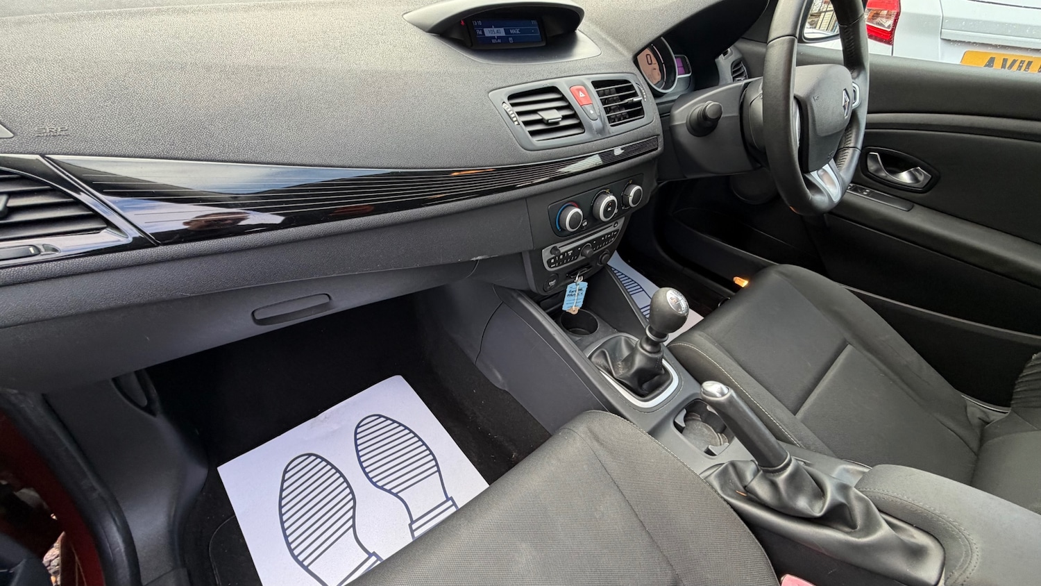 Used Renault Megane 2010 for sale - 77508787: Photo 12