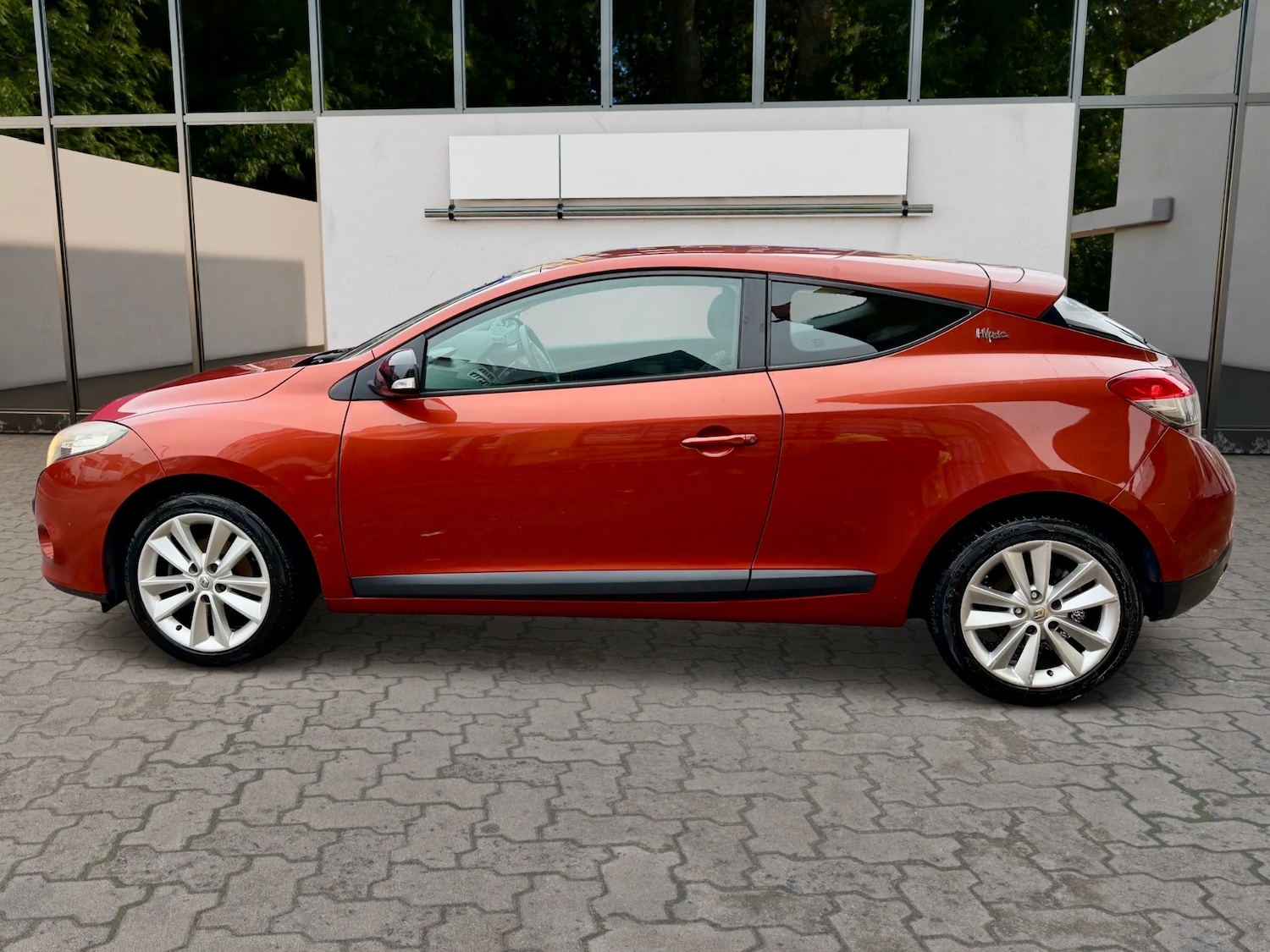 Used Renault Megane 2010 for sale - 77508787: Photo 4