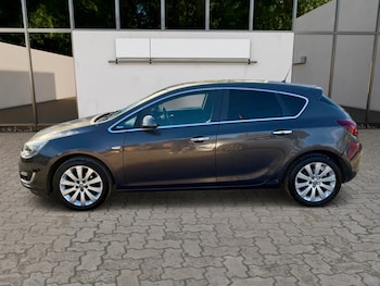 Used Vauxhall Astra 2013 for sale - 78243216: Photo