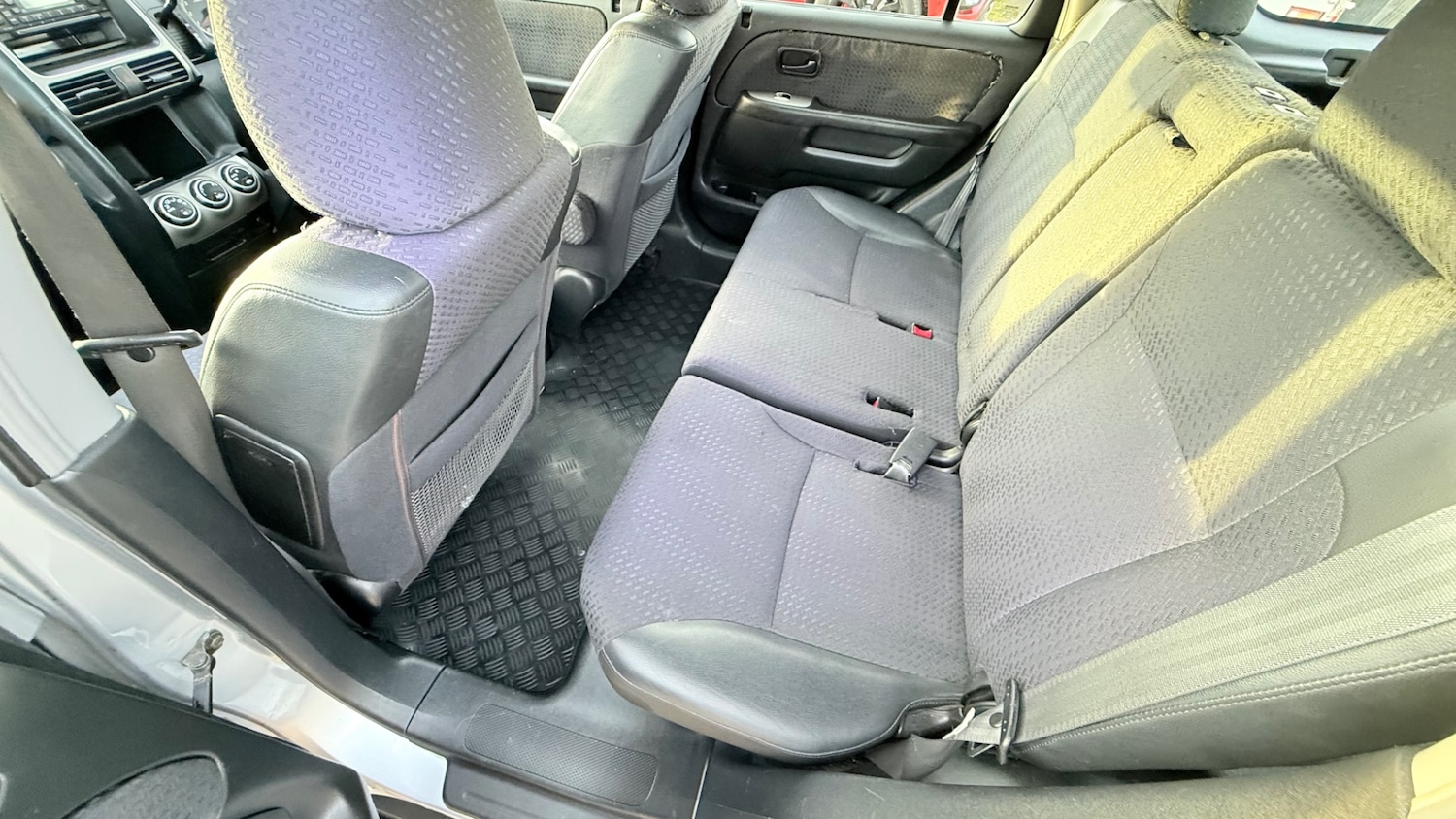 Used Honda CR-V 2002 for sale - 76940130: Photo 18