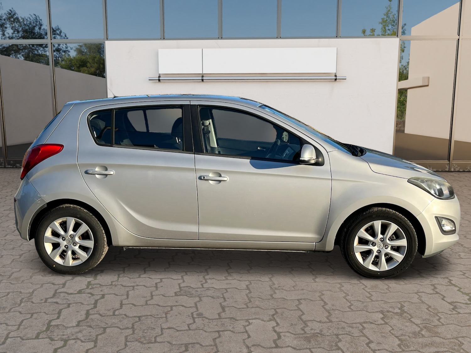 Used Hyundai i20 2012 for sale - 77822045: Photo 8