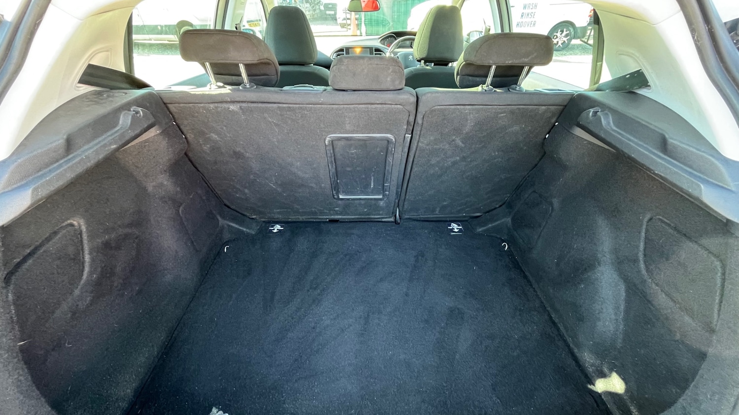 Used Peugeot 308 2014 for sale - 77896337: Photo 18