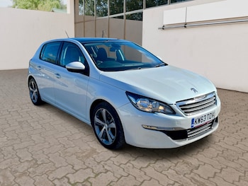 Used Peugeot 308 2014 for sale - 77896337: Photo