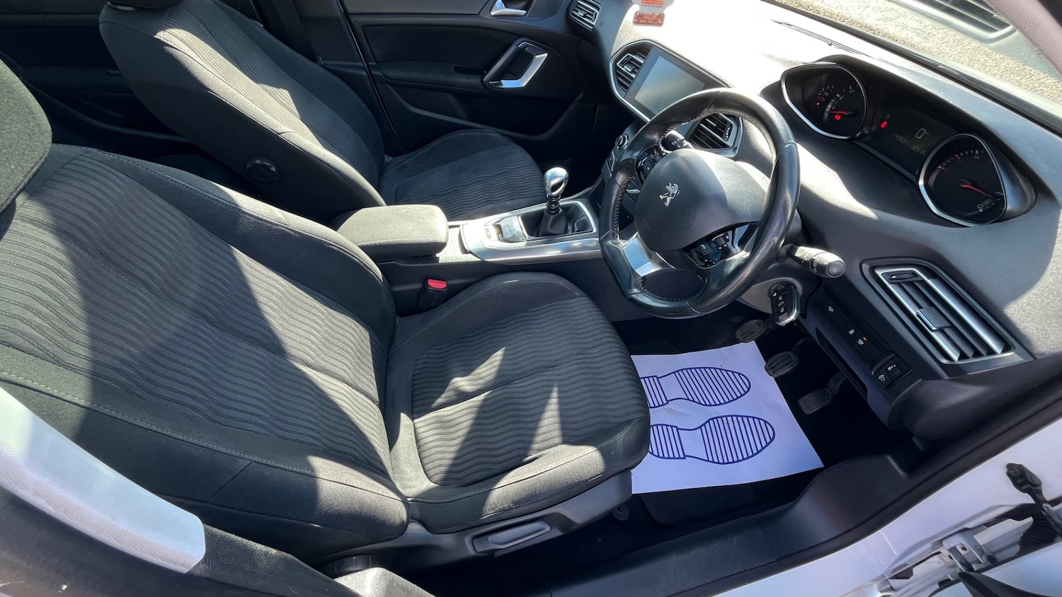 Used Peugeot 308 2014 for sale - 77896337: Photo 9