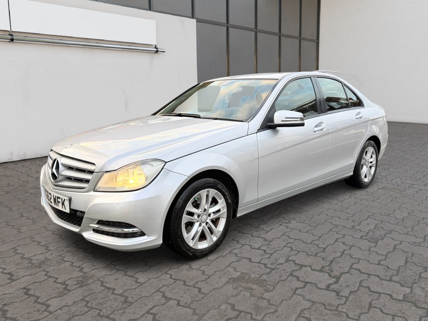Used Mercedes-Benz C Class 2012 for sale - 76615714: Photo 3