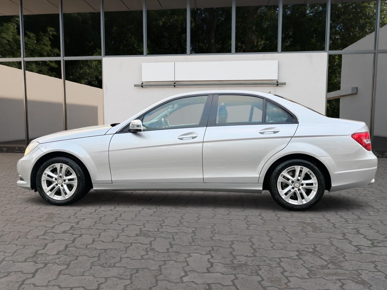 Used Mercedes-Benz C Class 2012 for sale - 76615714: Photo 4