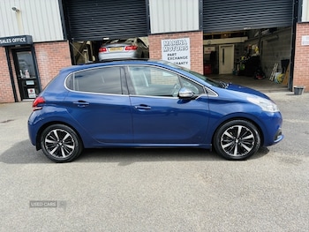 Used Peugeot 208 2017 for sale - 79304768: Photo