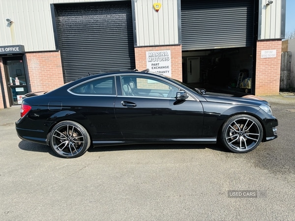 Used Mercedes-Benz C Class 2014 for sale - 77971023: Photo 2