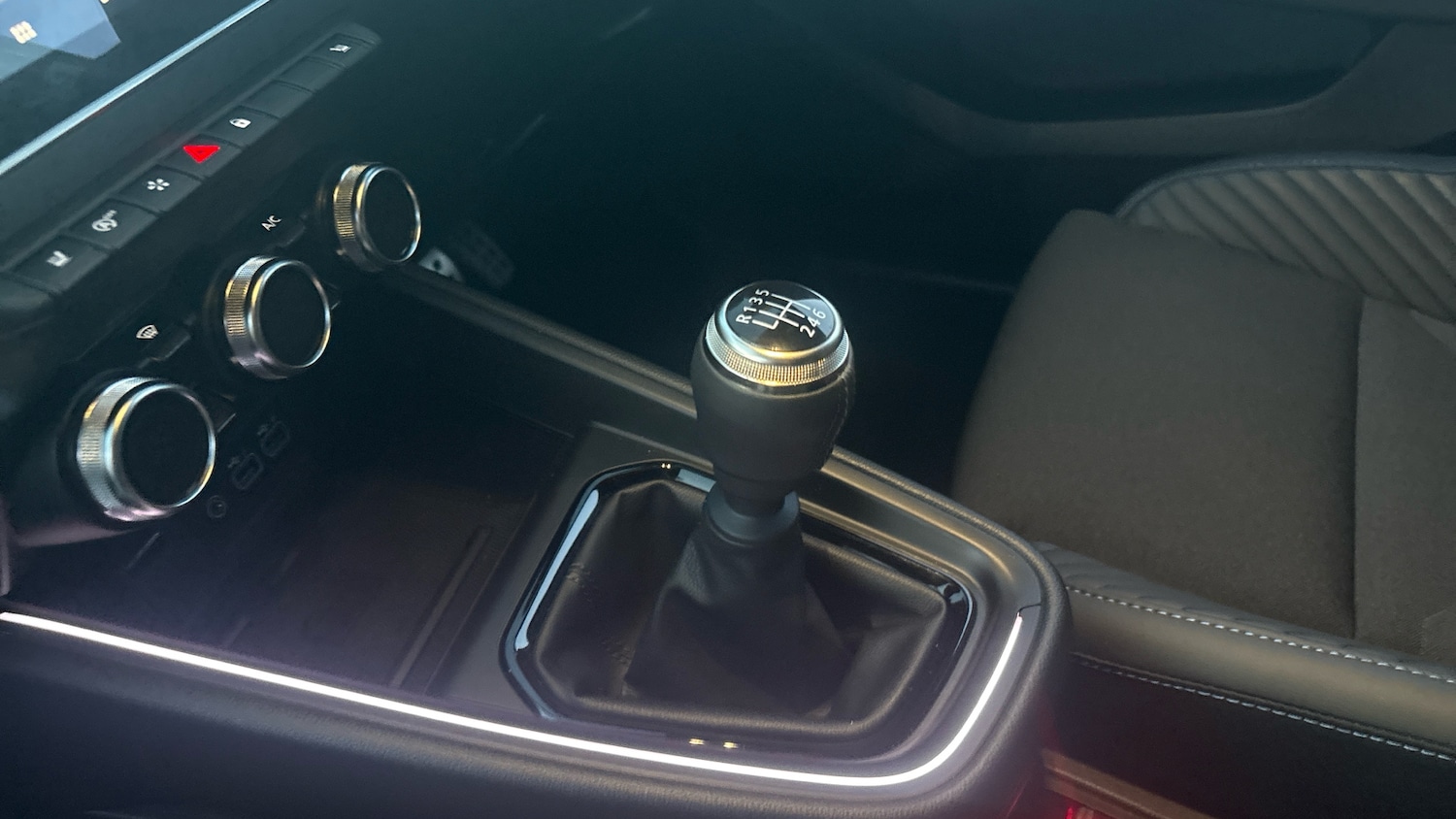 Used Renault Clio 2025 for sale - 76777218: Photo 13