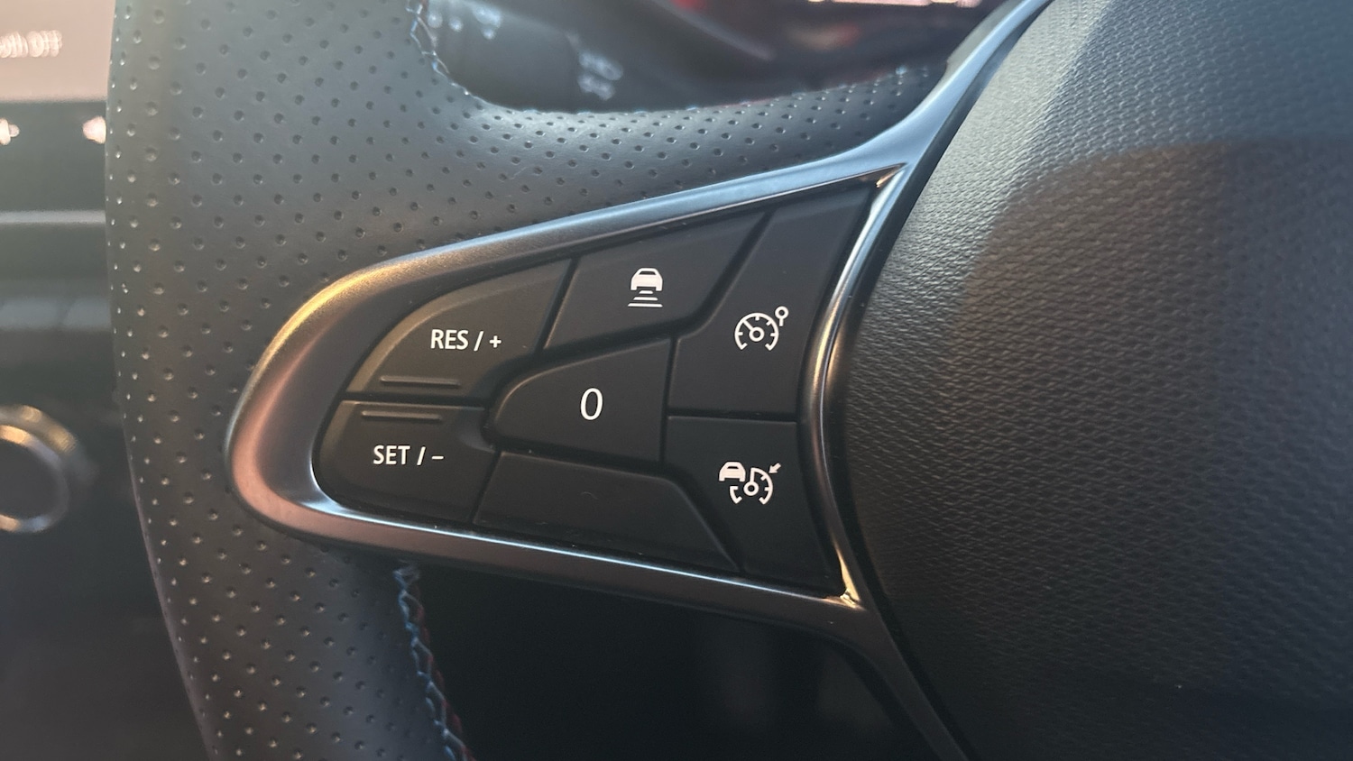 Used Renault Clio 2025 for sale - 76777218: Photo 50