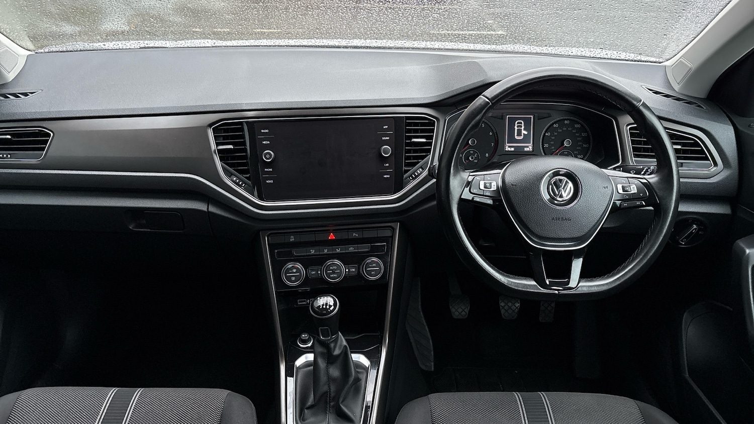 Used Volkswagen T-Roc 2018 for sale - 76734344: Photo 10