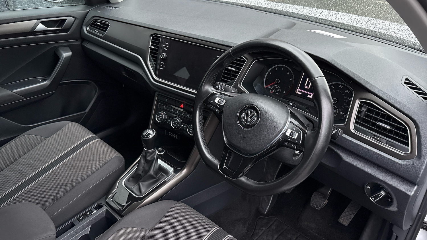 Used Volkswagen T-Roc 2018 for sale - 76734344: Photo 11