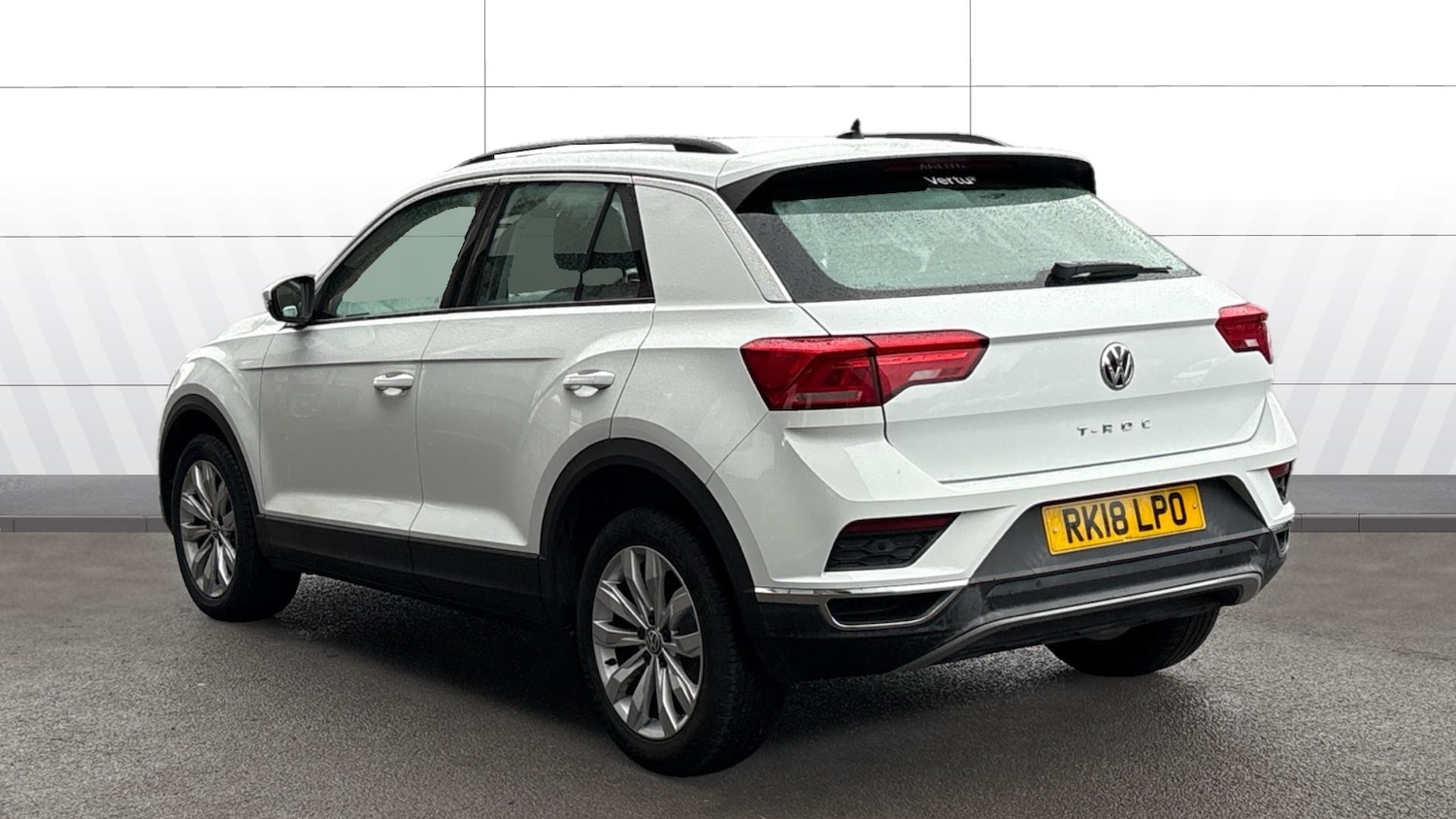 Used Volkswagen T-Roc 2018 for sale - 76734344: Photo 2