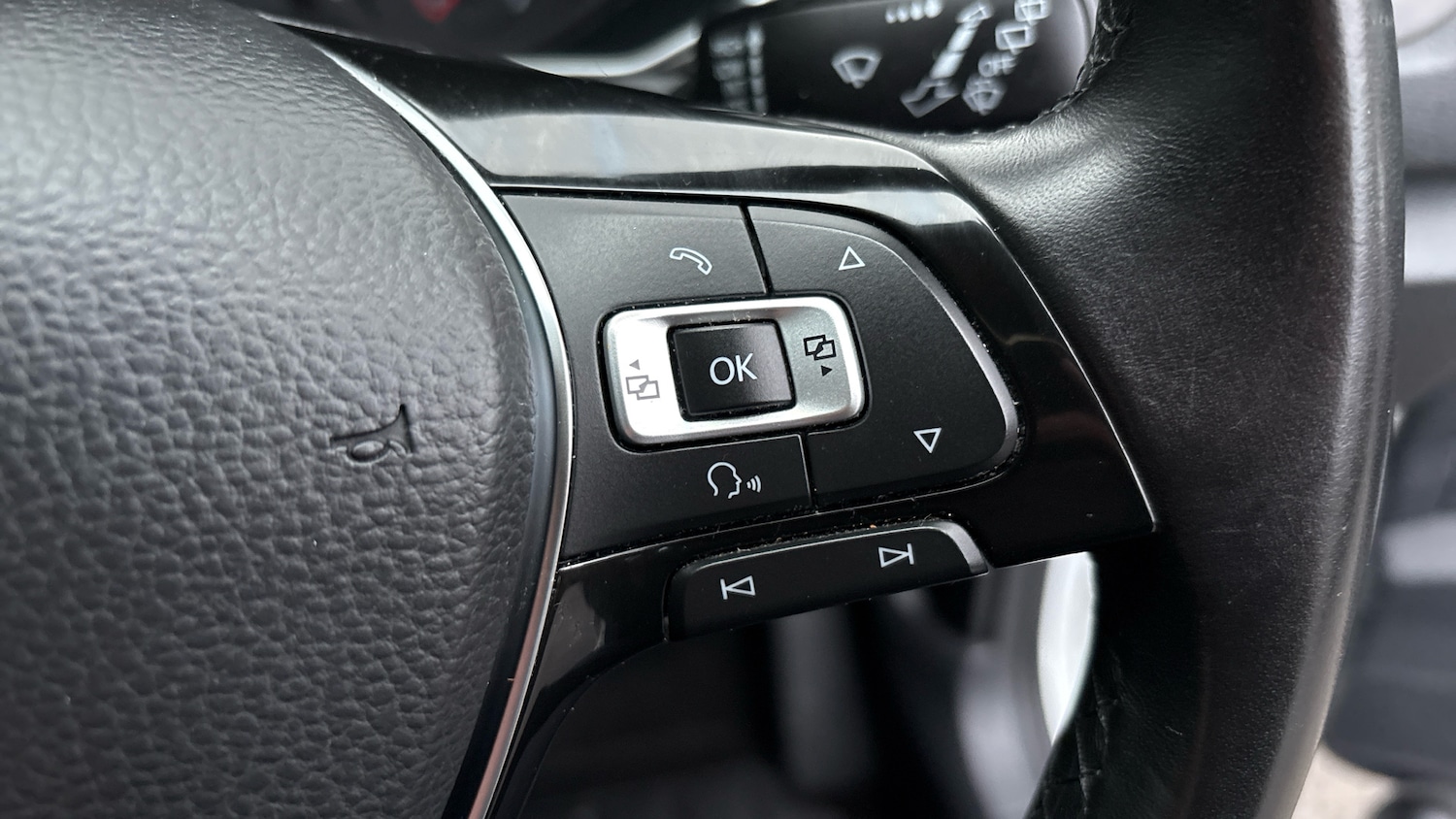 Used Volkswagen T-Roc 2018 for sale - 76734344: Photo 28