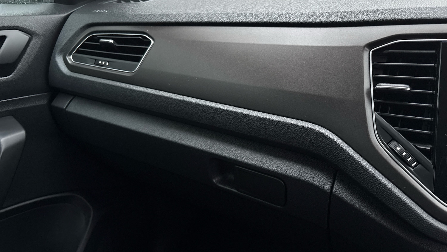 Used Volkswagen T-Roc 2018 for sale - 76734344: Photo 29