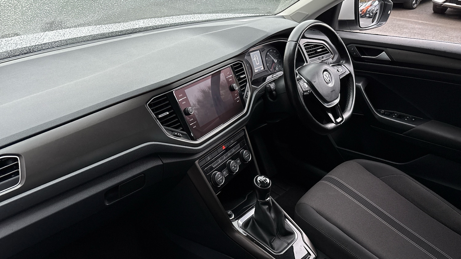 Used Volkswagen T-Roc 2018 for sale - 76734344: Photo 9