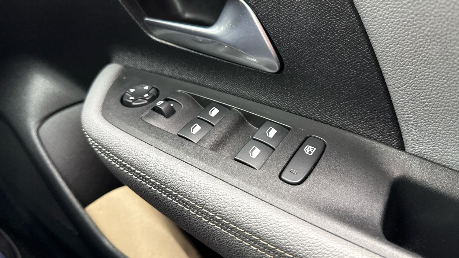 Used Vauxhall Mokka 2022 for sale - 76392229: Photo 24